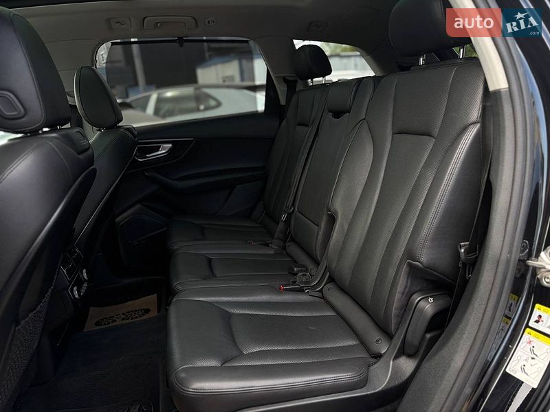 Внедорожник / Кроссовер Audi Q7 2017 в Стрые