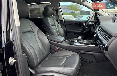 Внедорожник / Кроссовер Audi Q7 2017 в Стрые