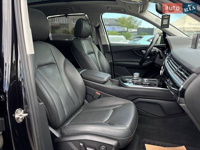 Внедорожник / Кроссовер Audi Q7 2017 в Стрые