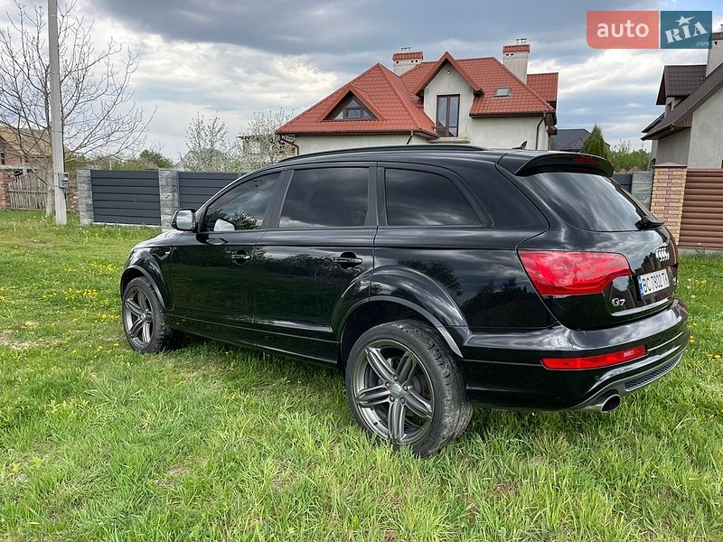 Позашляховик / Кросовер Audi Q7 2015 в Львові