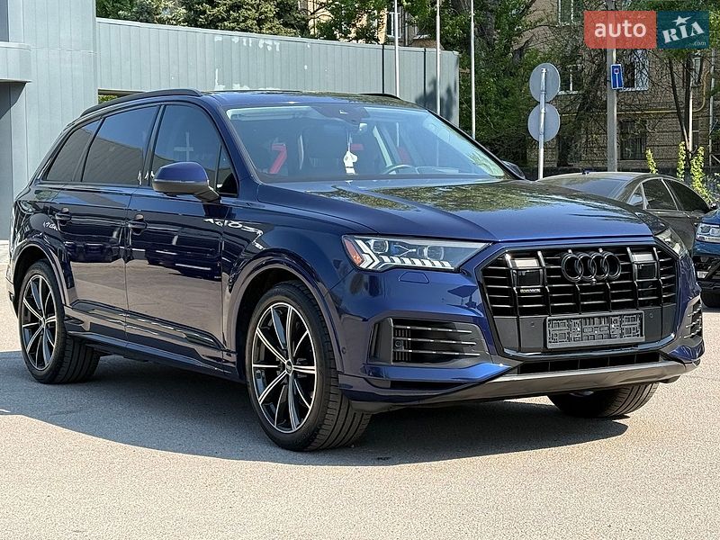 Позашляховик / Кросовер Audi Q7 2020 в Дніпрі