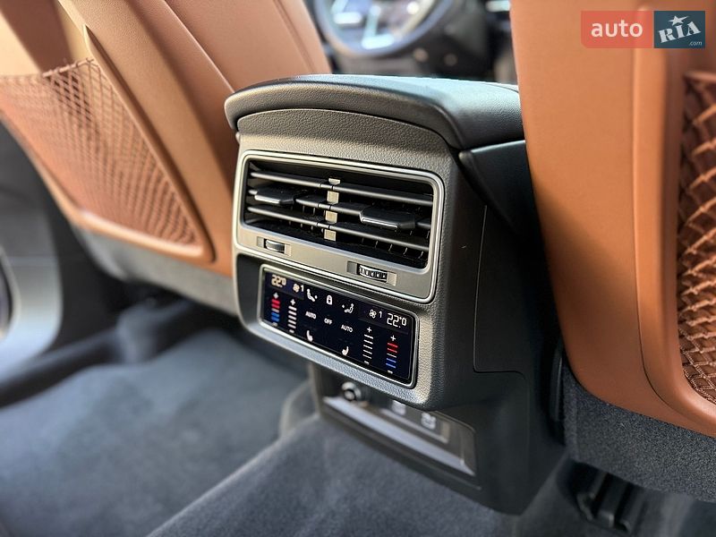 Позашляховик / Кросовер Audi Q7 2020 в Дніпрі