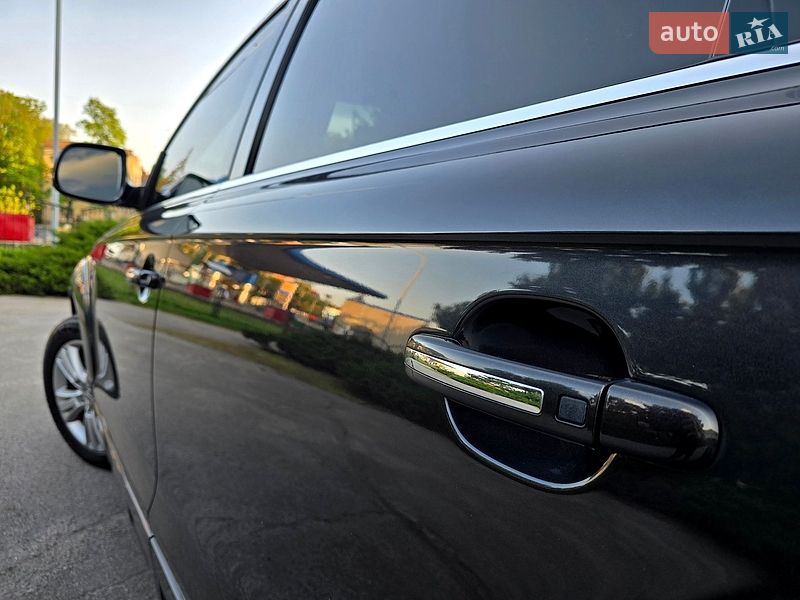Внедорожник / Кроссовер Audi Q7 2015 в Полтаве
