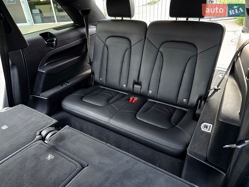 Внедорожник / Кроссовер Audi Q7 2015 в Полтаве