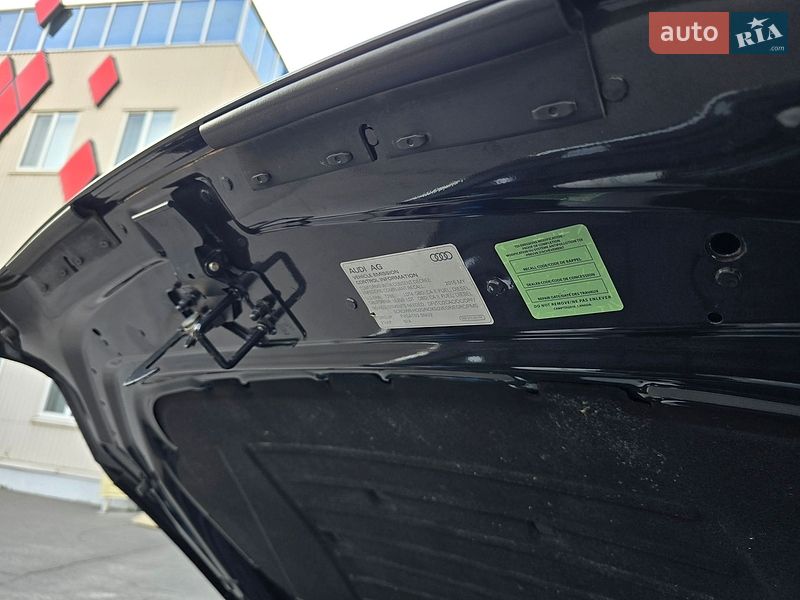 Внедорожник / Кроссовер Audi Q7 2015 в Полтаве