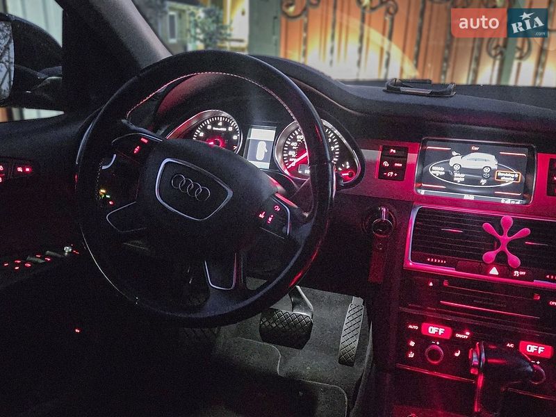 Внедорожник / Кроссовер Audi Q7 2015 в Черкассах