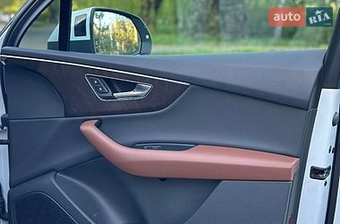Внедорожник / Кроссовер Audi Q7 2021 в Киеве