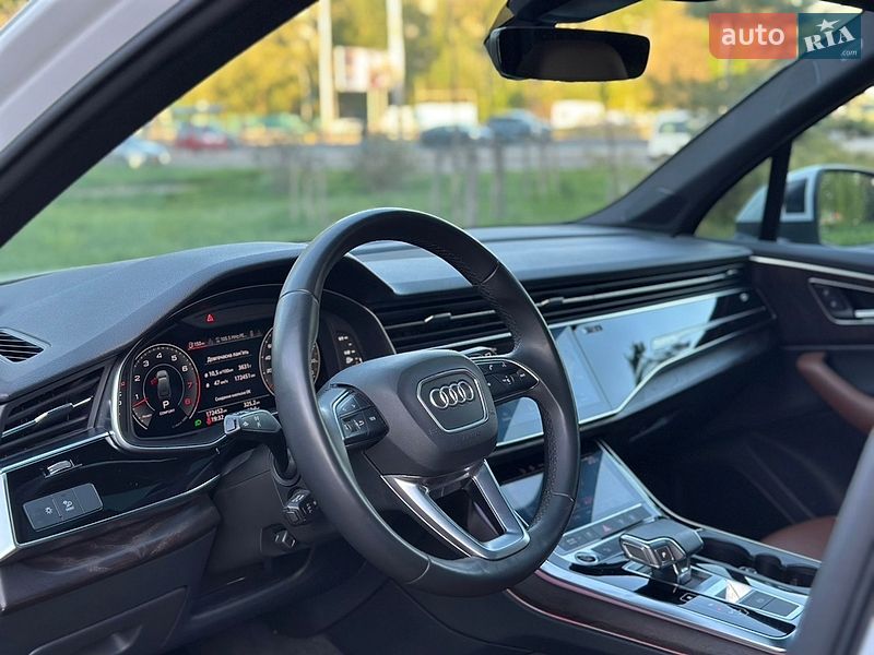 Внедорожник / Кроссовер Audi Q7 2021 в Киеве