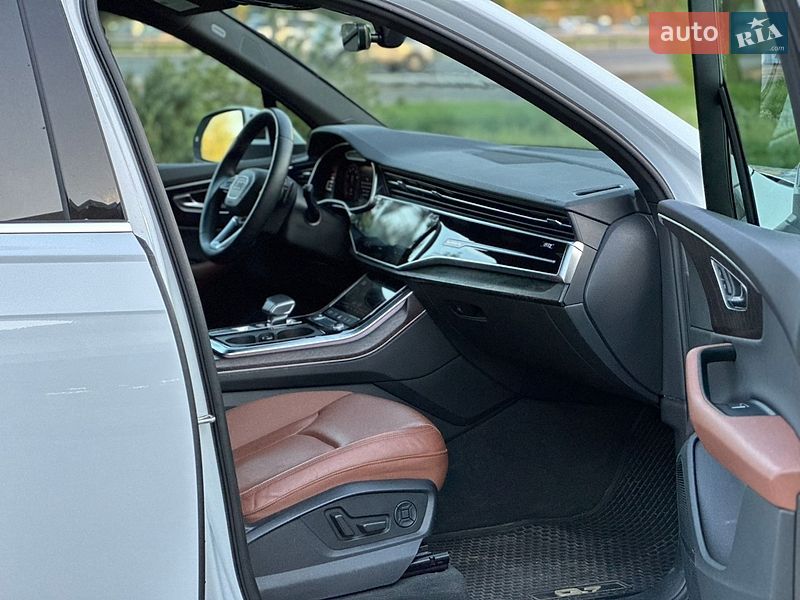 Внедорожник / Кроссовер Audi Q7 2021 в Киеве