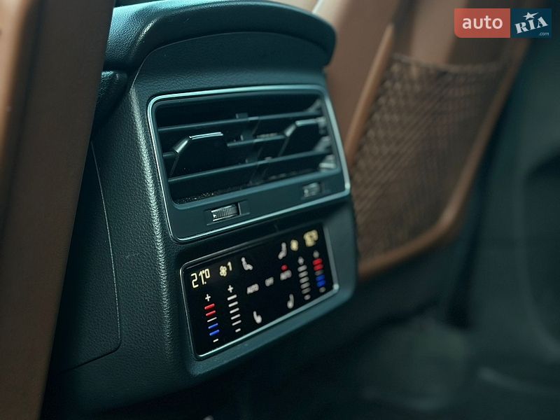 Внедорожник / Кроссовер Audi Q7 2021 в Киеве