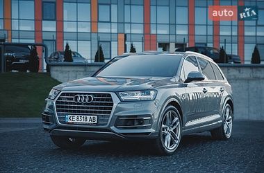 Позашляховик / Кросовер Audi Q7 2017 в Дніпрі