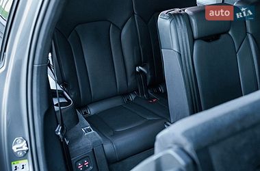 Позашляховик / Кросовер Audi Q7 2017 в Дніпрі