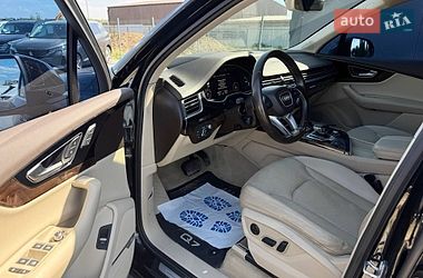 Позашляховик / Кросовер Audi Q7 2017 в Івано-Франківську