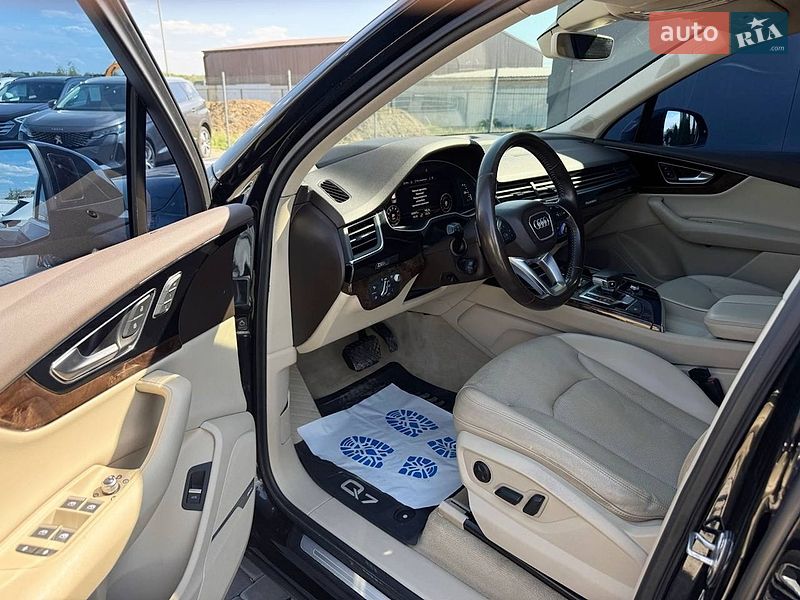 Позашляховик / Кросовер Audi Q7 2017 в Івано-Франківську
