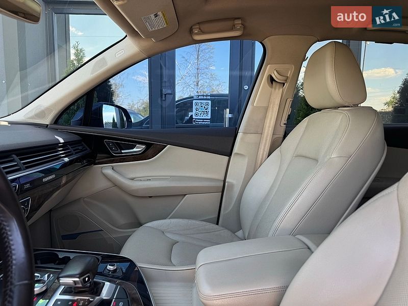 Позашляховик / Кросовер Audi Q7 2017 в Івано-Франківську