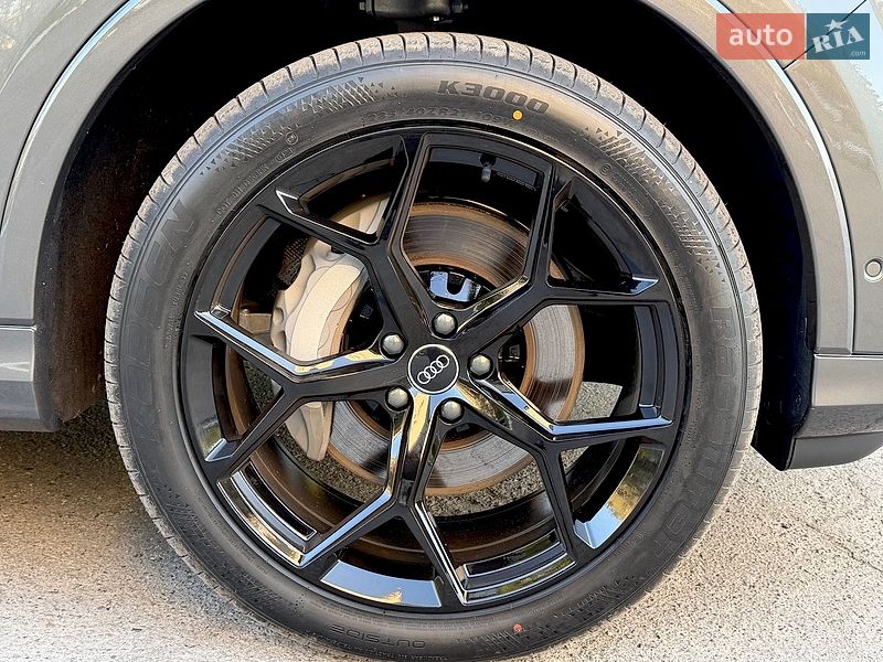 Внедорожник / Кроссовер Audi Q7 2023 в Виннице