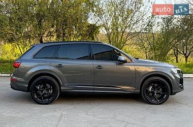 Внедорожник / Кроссовер Audi Q7 2023 в Виннице