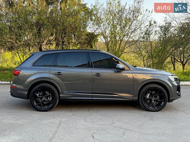 Внедорожник / Кроссовер Audi Q7 2023 в Виннице