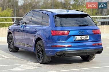 Позашляховик / Кросовер Audi Q7 2016 в Києві