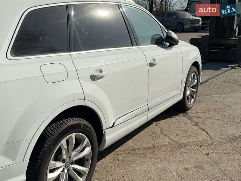 Внедорожник / Кроссовер Audi Q7 2019 в Одессе