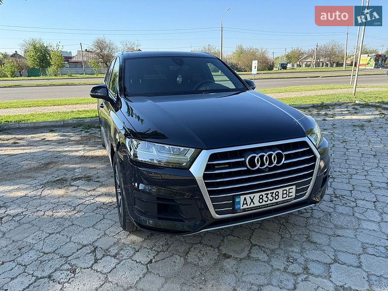 Внедорожник / Кроссовер Audi Q7 2017 в Харькове