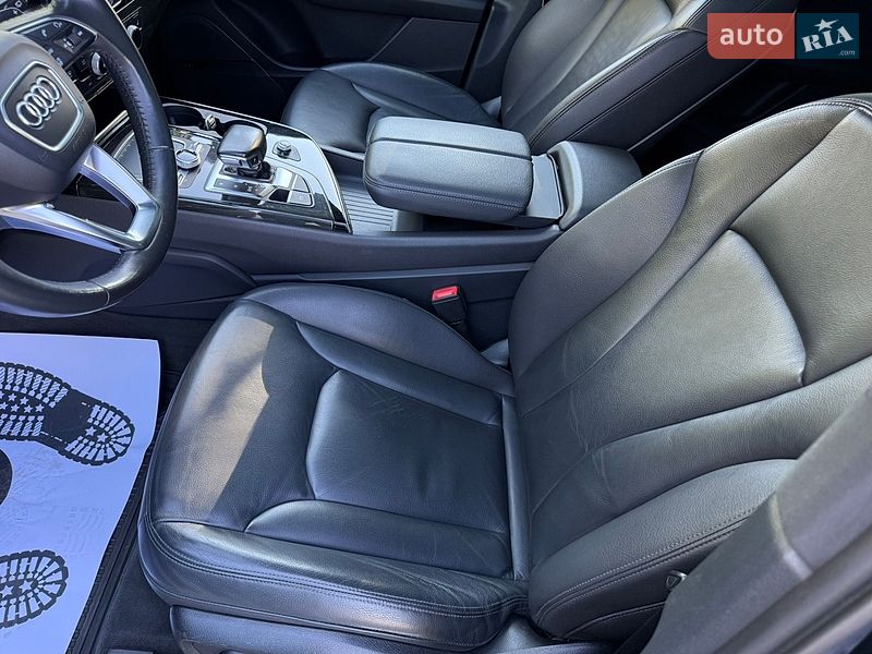 Внедорожник / Кроссовер Audi Q7 2017 в Харькове
