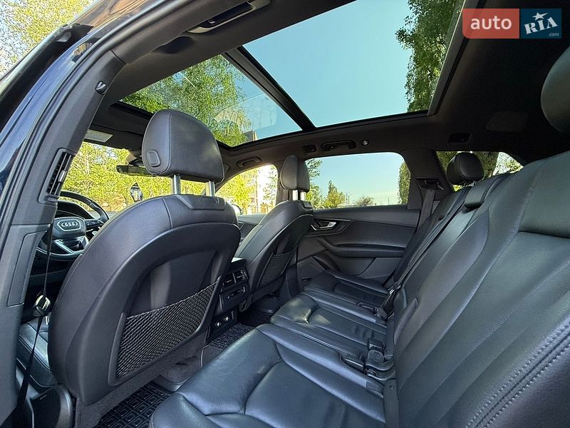 Внедорожник / Кроссовер Audi Q7 2017 в Харькове