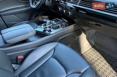 Внедорожник / Кроссовер Audi Q7 2017 в Харькове