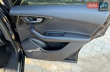 Внедорожник / Кроссовер Audi Q7 2017 в Харькове