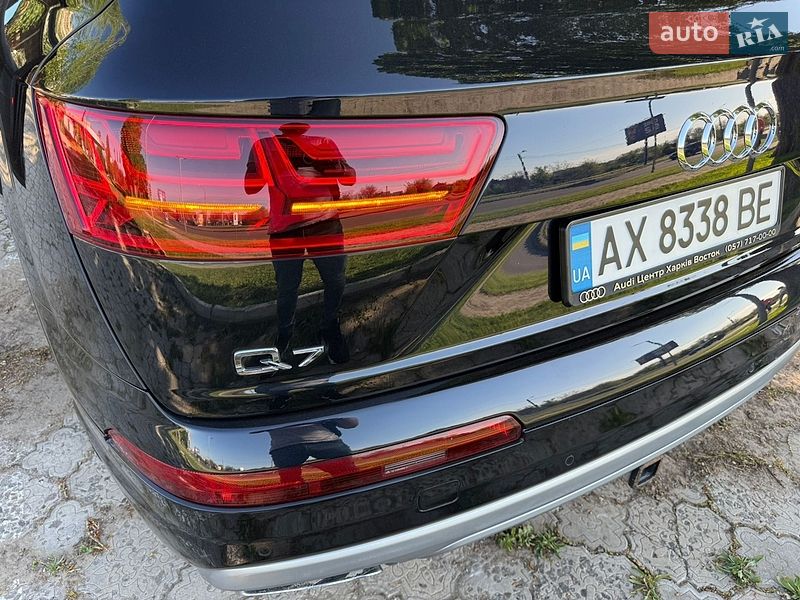 Внедорожник / Кроссовер Audi Q7 2017 в Харькове