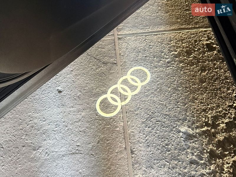 Внедорожник / Кроссовер Audi Q7 2017 в Харькове