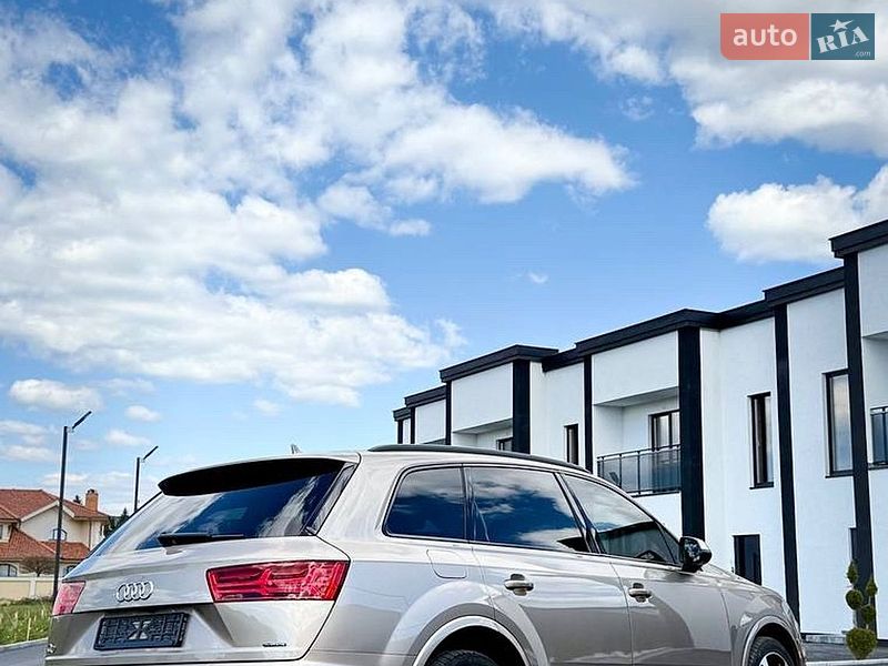 Внедорожник / Кроссовер Audi Q7 2019 в Тячеве