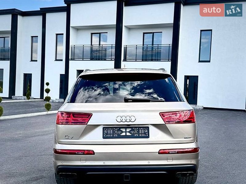 Внедорожник / Кроссовер Audi Q7 2019 в Тячеве