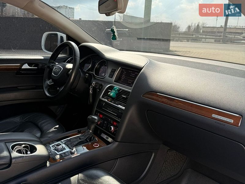 Внедорожник / Кроссовер Audi Q7 2013 в Тернополе