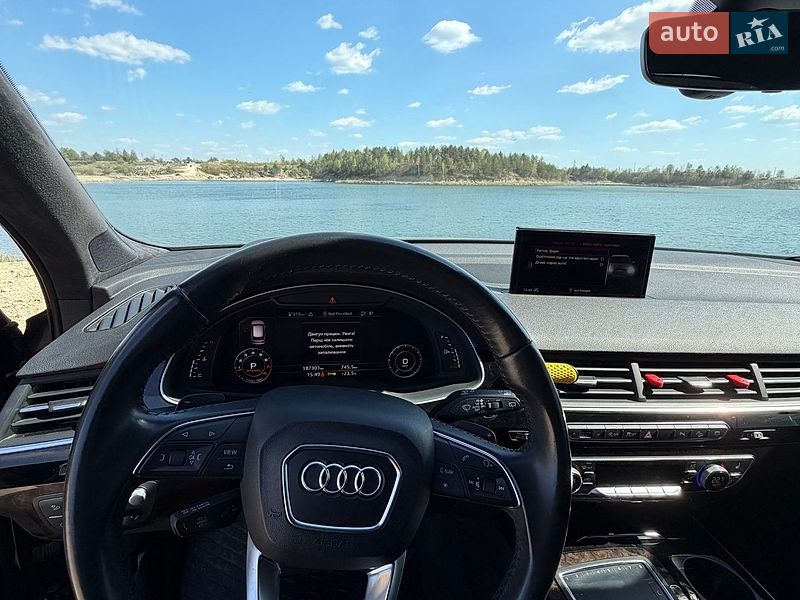 Внедорожник / Кроссовер Audi Q7 2017 в Львове