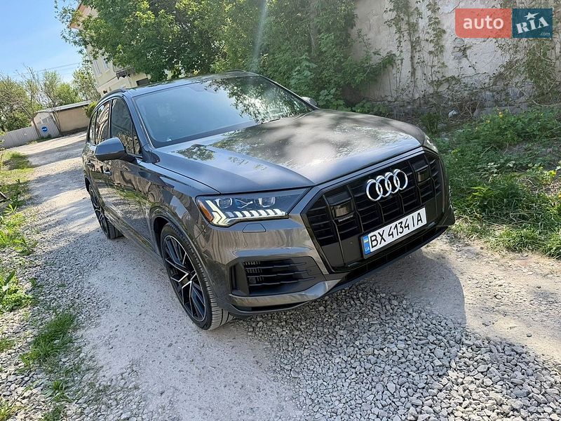 Внедорожник / Кроссовер Audi Q7 2020 в Каменец-Подольском