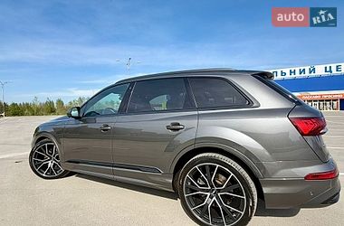 Внедорожник / Кроссовер Audi Q7 2020 в Каменец-Подольском