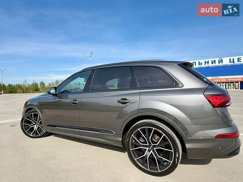 Внедорожник / Кроссовер Audi Q7 2020 в Каменец-Подольском