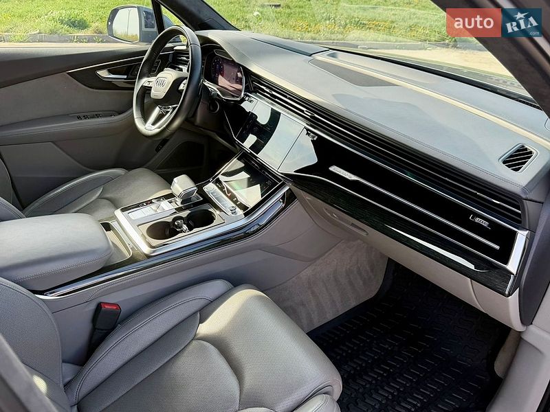 Внедорожник / Кроссовер Audi Q7 2020 в Каменец-Подольском