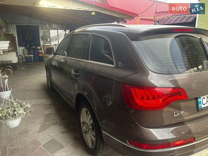 Внедорожник / Кроссовер Audi Q7 2012 в Жашкове