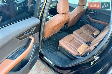 Позашляховик / Кросовер Audi Q7 2021 в Прилуках