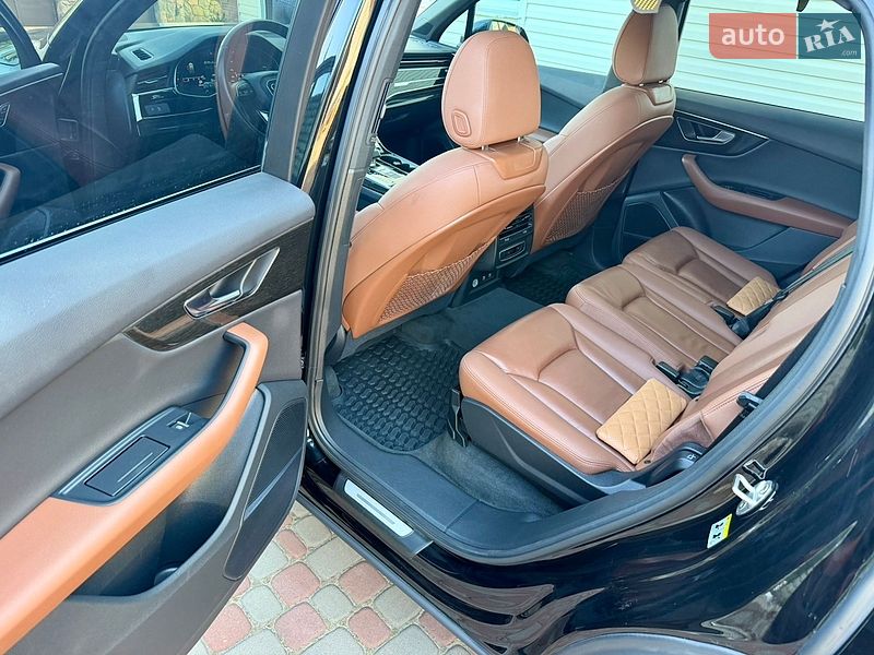 Позашляховик / Кросовер Audi Q7 2021 в Прилуках
