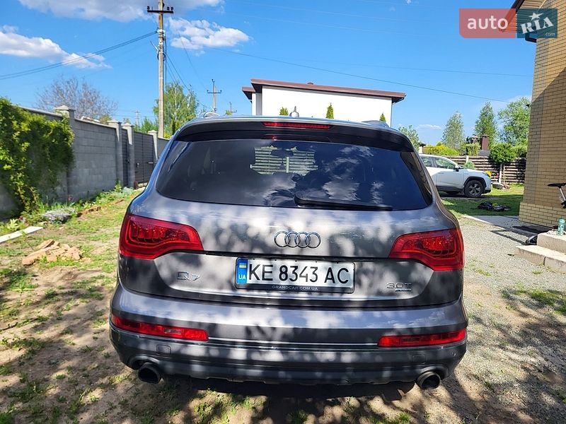 Внедорожник / Кроссовер Audi Q7 2013 в Днепре