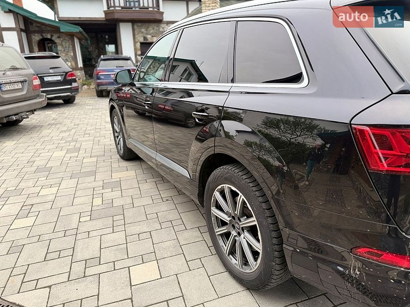 Внедорожник / Кроссовер Audi Q7 2017 в Моршине