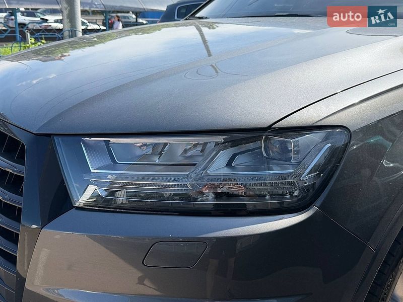 Внедорожник / Кроссовер Audi Q7 2018 в Киеве