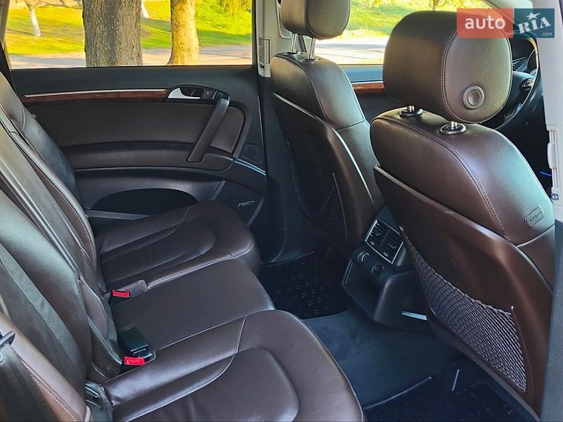 Внедорожник / Кроссовер Audi Q7 2014 в Дубно