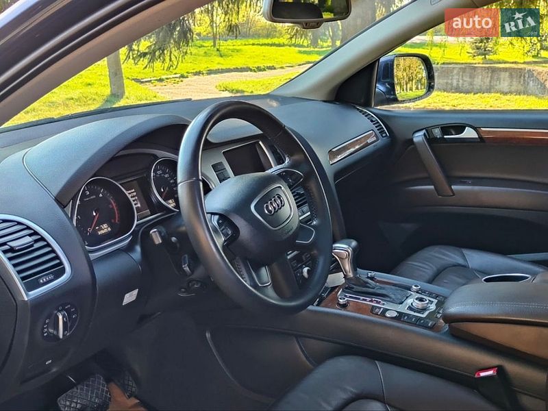 Внедорожник / Кроссовер Audi Q7 2014 в Дубно