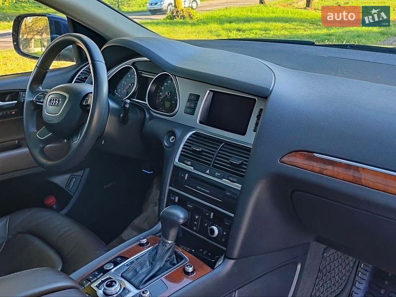 Внедорожник / Кроссовер Audi Q7 2014 в Дубно