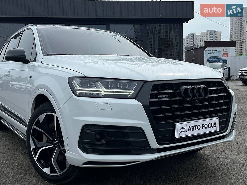 Внедорожник / Кроссовер Audi Q7 2017 в Киеве