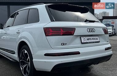 Внедорожник / Кроссовер Audi Q7 2017 в Киеве